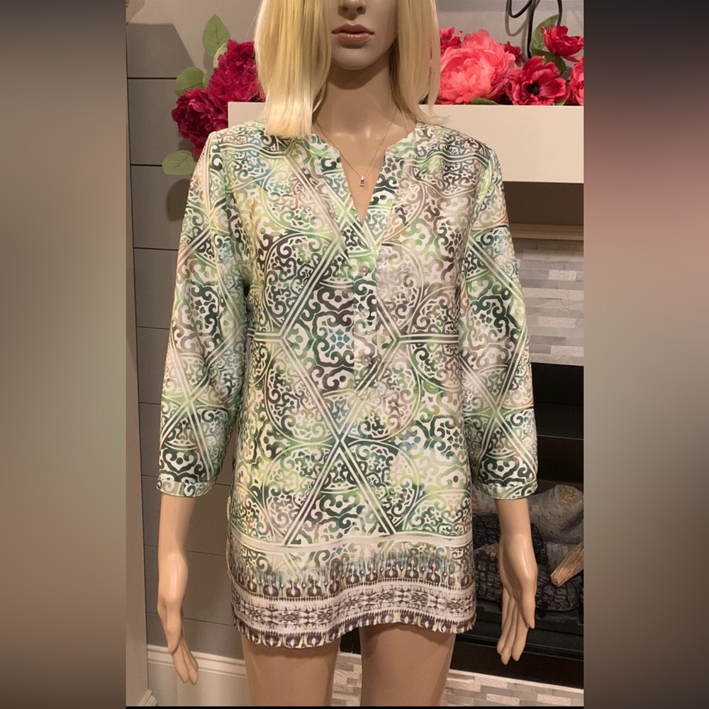 Chico’s polyester metallic geometric 3/4 sleeve Blouse size 0